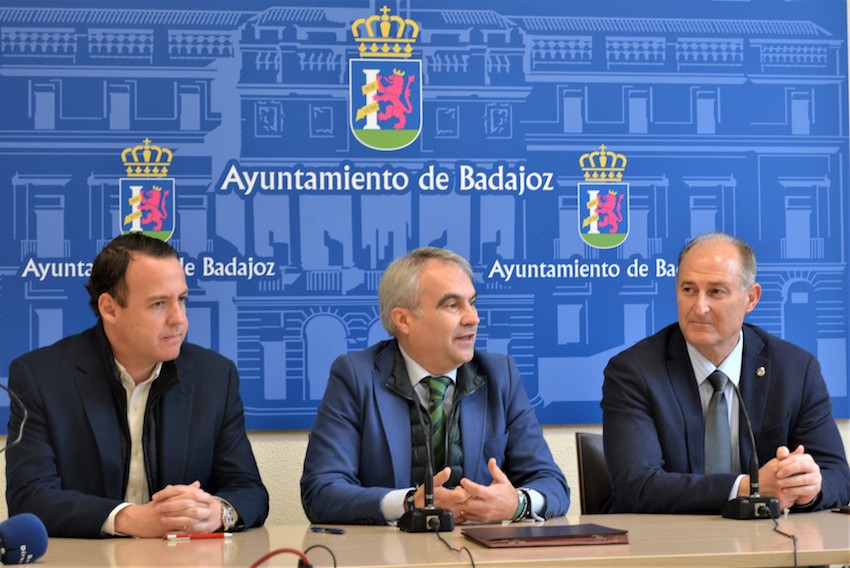 Convenio de colaboración entre el Museo Veterinario del Colegio pacense y el Ayuntamiento de Badajoz