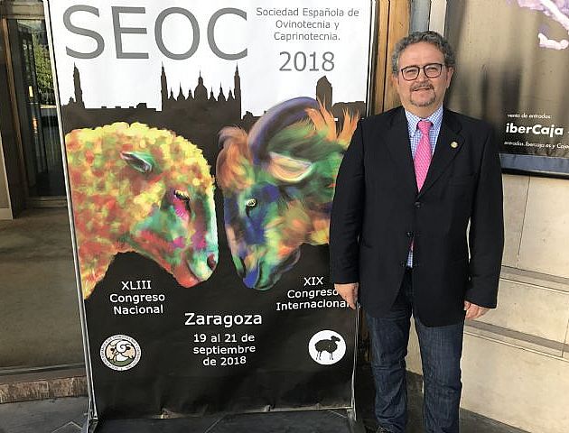 Fernando Carrera en los Congresos de la SEOC: “Es esencial recuperar el importante papel del veterinario en el medio rural”