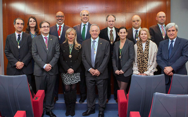 La nueva Junta de Gobierno de Colegio de Madrid presidida por Felipe Vilas tomó posesión sus cargos