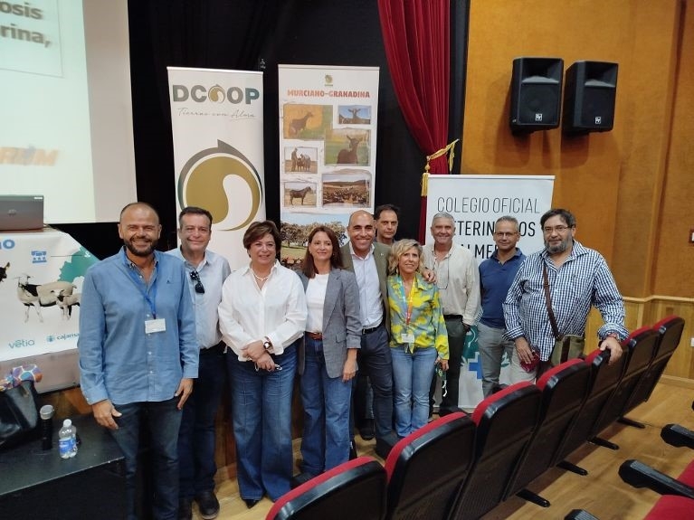 Veterinarios, ganaderos y especialistas en ovino y caprino analizan en Almería los retos sanitarios, genéticos y de gestión del sector