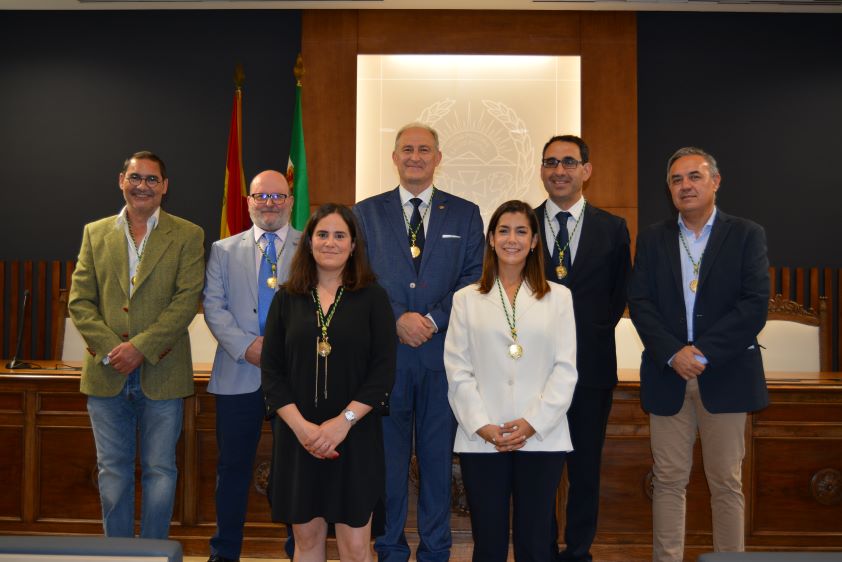 La nueva junta directiva del Colegio de Veterinarios de Badajoz toma posesión de sus cargos
