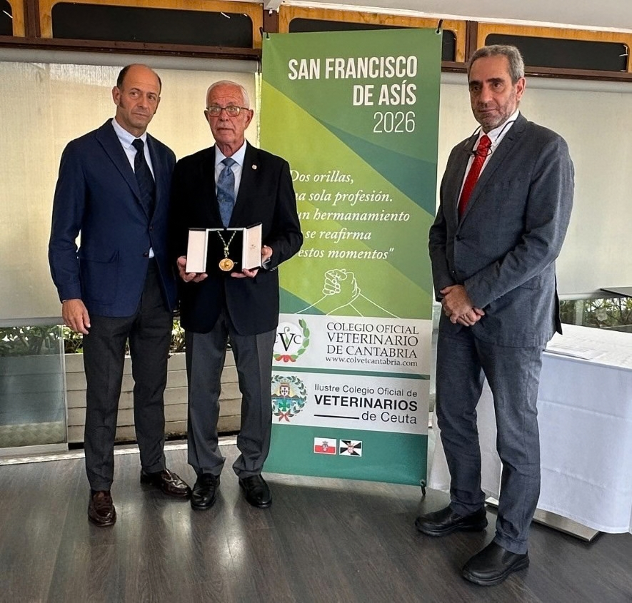 El Colegio Veterinario de Cantabria concede su primera medalla de oro su hom&oacute;logo de Ceuta