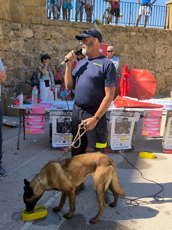 Los veterinarios de Cádiz y la Subdelegación del Gobierno organizaron una jornada de formación en tenencia responsable