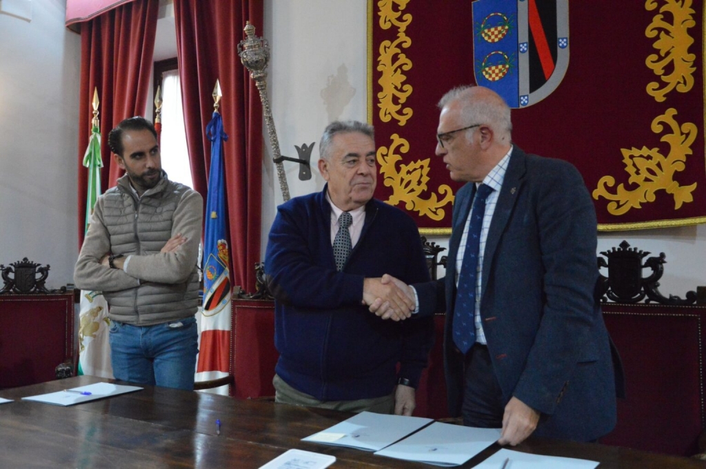 El Colegio de Huelva y el Ayuntamiento de Almonte refuerzan su compromiso con el bienestar animal en el municipio