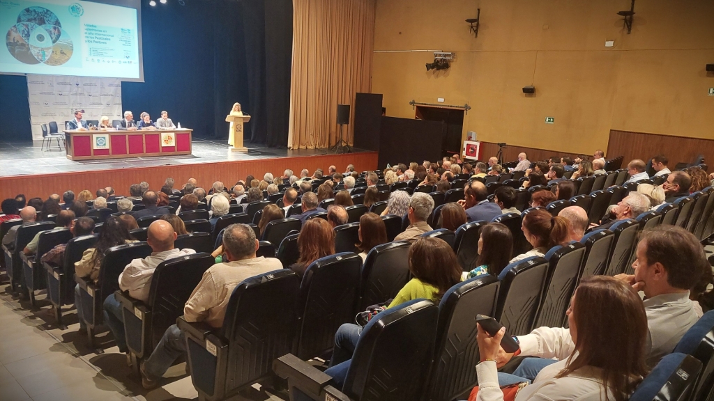 &Uacute;beda acogi&oacute; las jornadas &ldquo;Miradas veterinarias en el a&ntilde;o internacional de los pastizales y pastores&rdquo; del Colegio de Ja&eacute;n