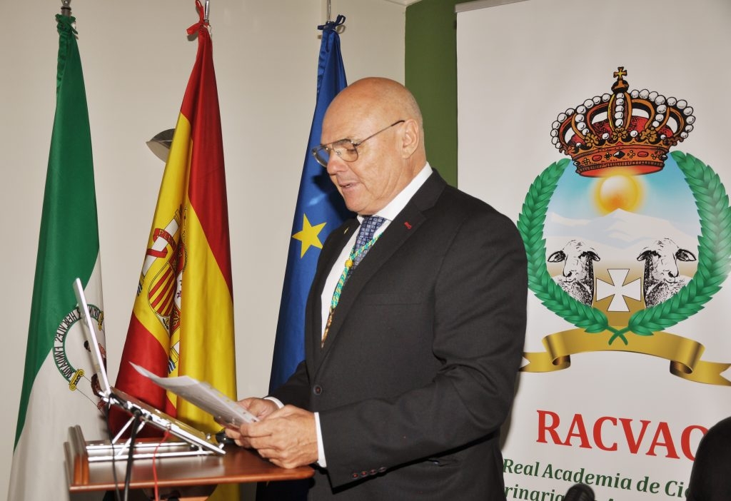 El Colegio de Málaga acogió la presentación del informe actualizado sobre la rabia realizado por la RACVAO 