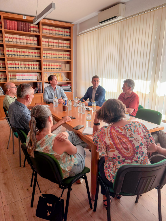 Los veterinarios de M&aacute;laga valoran de manera positiva el acercamiento de la OCV a los colegios provinciales
