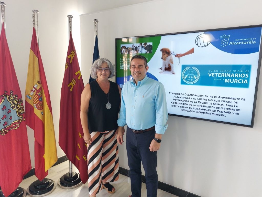 El Colegio de Murcia y el Ayuntamiento de Alcantarilla suscriben un convenio para coordinar los sistemas de identificación de animales de compañía