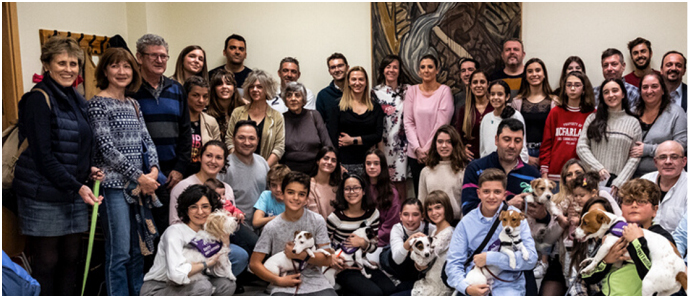 El Colegio de Zaragoza apadrina la entrega de los perros de la fundación CANEM