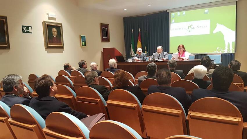 El Colegio de Sevilla acoge la apertura del Curso 2018/2019 de la Real Academia Sevillana de Ciencias Veterinarias