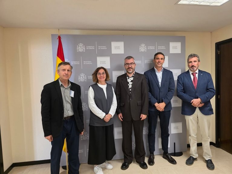 Los veterinarios subrayan su “ingente contribución a la salud pública” ante el secretario de Estado de Sanidad