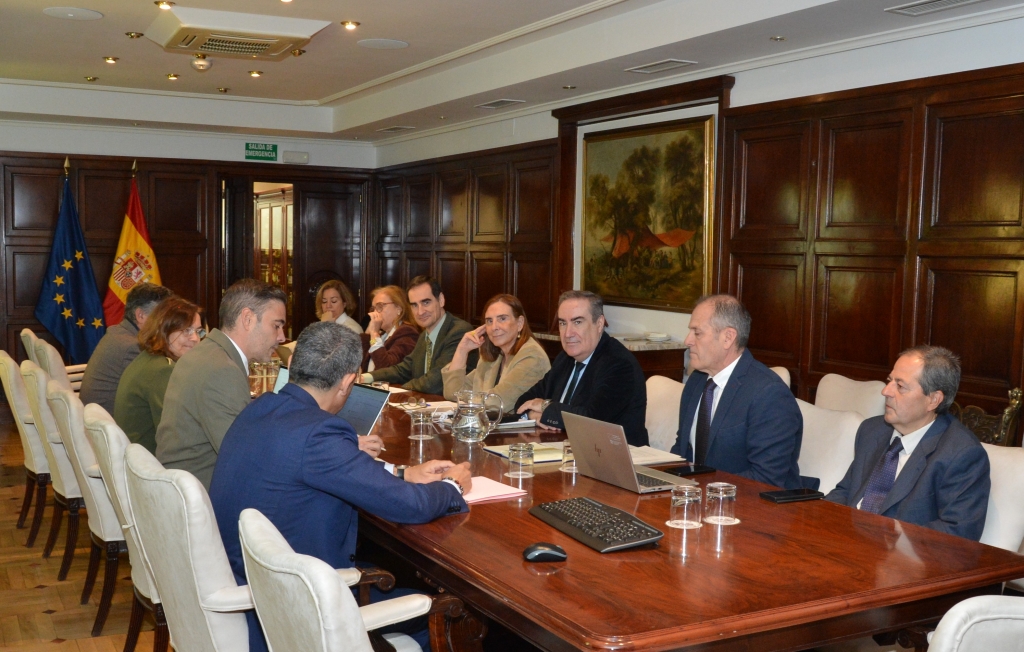 La OCV expone al Ministerio de Agricultura y a la AEMPS su propuesta de modificación del RD 666/2023