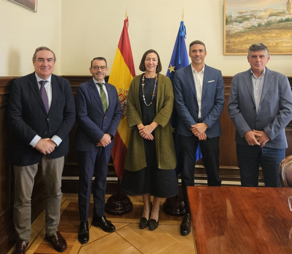 La OCV y el Ministerio de Agricultura mantienen una reunión sobre temas de actualidad, incluidas las enfermedades de la cabaña