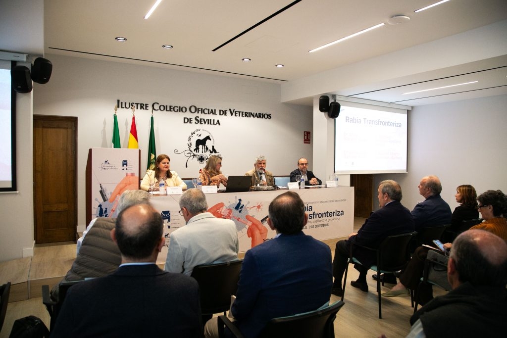 Sevilla aborda los retos de la rabia transfronteriza en el II Foro sobre Zoonosis y Enfermedades Emergentes 